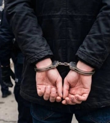 В Харькове мужчина совершил дерзкое нападение на людей: известно о 3 пострадавших