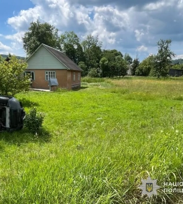 ДТП на Львівщині: позашляховик вилетів у кювет та перекинувся, є загиблий. ФОТО