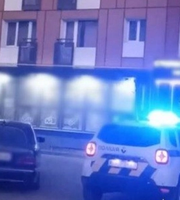 У Бородянці жінка впала з четвертого поверху на дах магазину