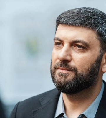 Гройсман повернув польський орден на знак солідарності з Зеленським і Україною