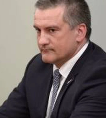 Поставки топлива в Севастополь задерживаются: АЗС прекратили продажу бензина населению по ранее выданным талонам