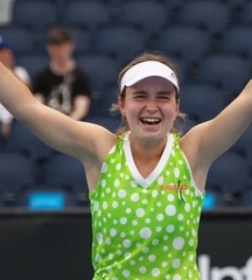 Дарія Снігур упевнено обіграла Кенін у відборі змагань WTA 250