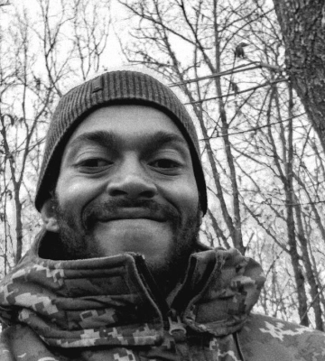 Від пневмонії помер блогер Денчик, якого мобілізували у лютому