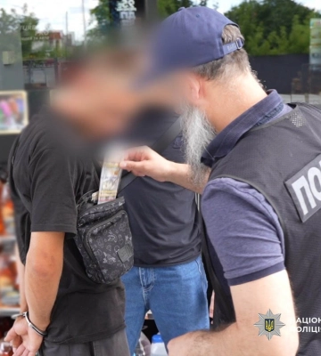 На Одещині затримали "провідника" за 5 тисяч доларів, який обіцяв вивезти чоловіка за кордон через Одесу, - ФОТО, ВІДЕО
