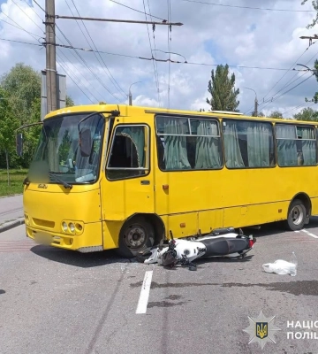 Обставини двох ДТП із постраждалими встановлює поліція Вінницької області
