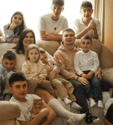 23-річний львів’янин став батьком для 10 дітей: зворушлива історія молодої сім’ї