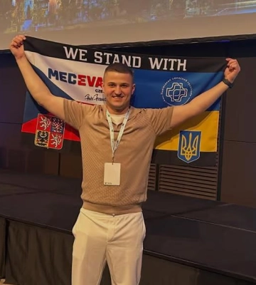 Українець увійшов до топ-5 мікрохірургів світу
