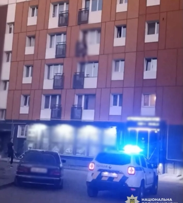 На Київщині внаслідок падіння з висоти тяжко травмувалася жінка - розпочато розслідування
