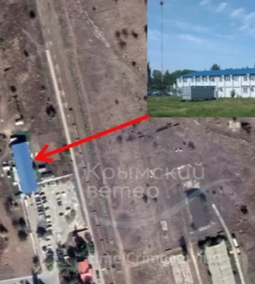 В Крыму после ночной атаки дронами горит здание российской ФСБ — фото