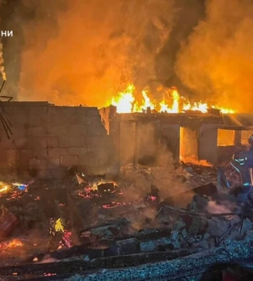 Окупанти вдарили по житловому будинку на Сумщині: загинули троє, серед них дитина
