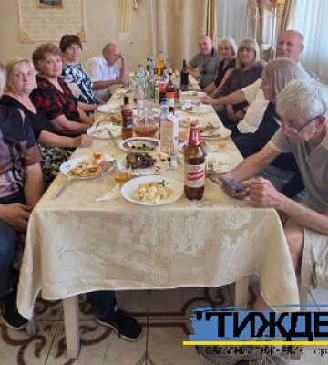 Випускники Тростянецької школи №2 зібралися разом через пів століття
