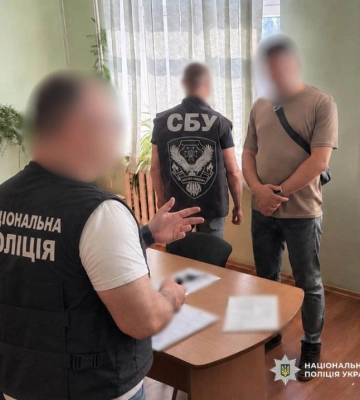 В Одесі затримано посадовця, який вимагав хабар за підключення до електромережі, - поліція