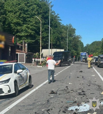Сім автомобілів та шестеро постраждалих - вінницька поліція встановлює обставини ДТП. ВІДЕО