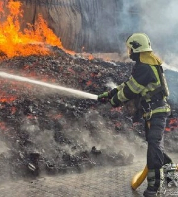 РФ вдарила КАБами по Харкову, ворожих ударів зазнали 24 населені пункти області, - ОДА. ФОТО