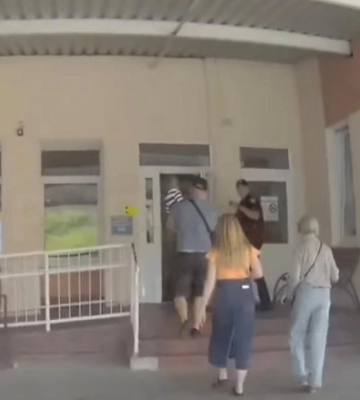 У Рівному патрульні оперативно супроводили травмовану дитину до лікарні