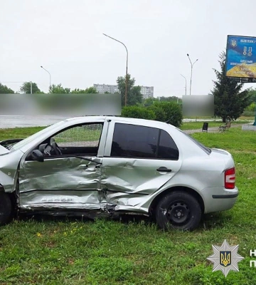 У Кременчуці внаслідок ДТП постраждала літня пасажирка одного з автомобілів, - поліція Полтавщини