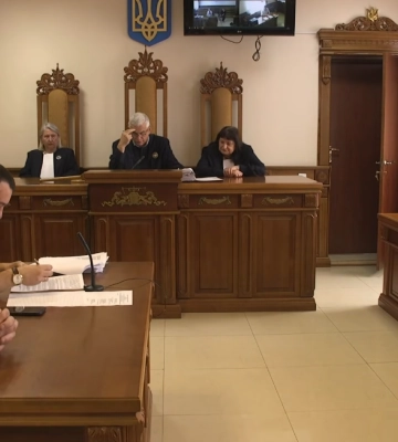 Депутат селищної ради на Волині напав на підлітка з ножем та пістолетом: справу розглядає суд
