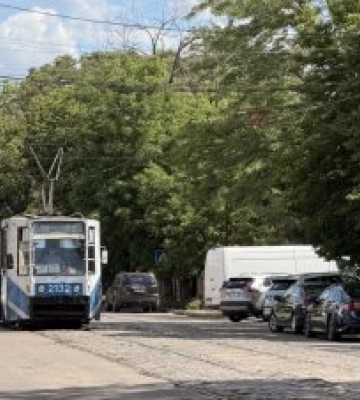 Трамвай №1 у Миколаєві курсує за зміненим маршрутом через аварійні роботи водоканалу