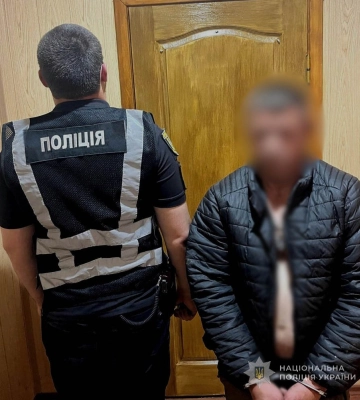 Порушив ПДР, погрожував дружині: у Татарбунарській громаді пʼяний чоловік стріляв у поліцейських з пневматичної гвинтівки