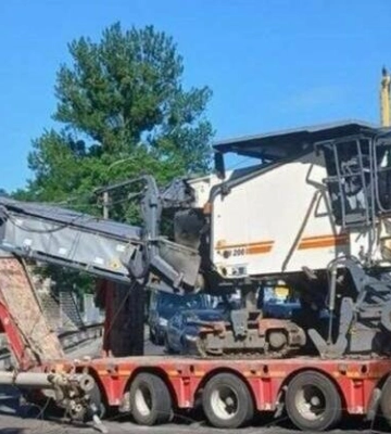 У Львові спецтранспорт обірвав трамвайні дроти: рух одного з маршрутів змінили