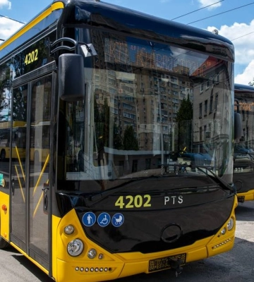 В Киеве на маршруты вышли 8 украинских троллейбусов и 5 турецких автобусов – мэр