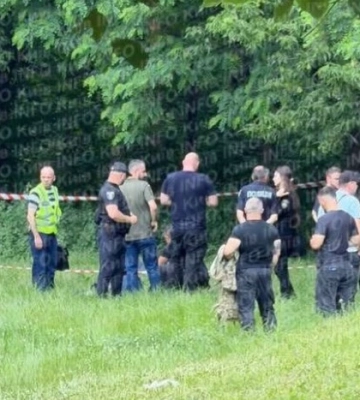 У Сирецькому парку на дитячій залізниці виявлено тіло людини 