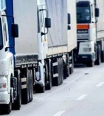 На Львівщині через спеку обмежили рух вантажівок