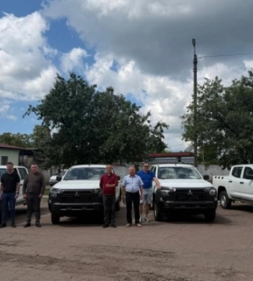 Прикордонні громади Чернігівщини отримали від німецьких партнерів 12 пікапів