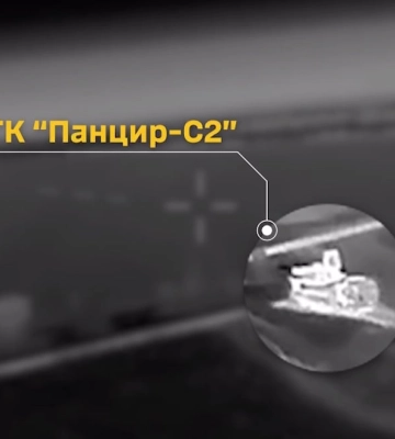 Оккупанты спрятали "Панцирь-С2" в подземном укрытии, но операторы дронов ГУР полностью уничтожили ЗРГК. ВИДЕО