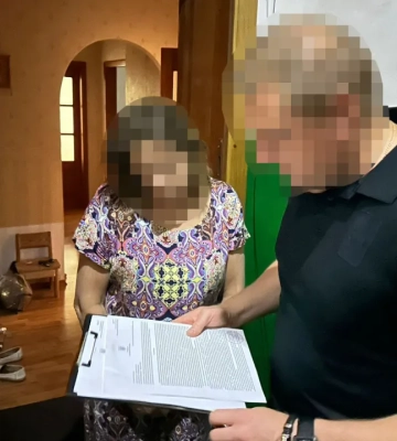Служебную квартиру оформила на себя и подарила дочери: ГБР сообщило о подозрении бывшей чиновнице налоговой службы