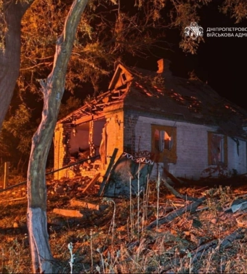 Обстріл п'яти районів Дніпропетровщини: зруйновано будинки, поранення дістала одна людина