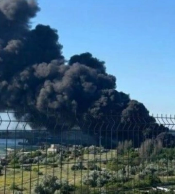 Половина Крыма без света: на полуострове горит ТЭЦ после удара дронов