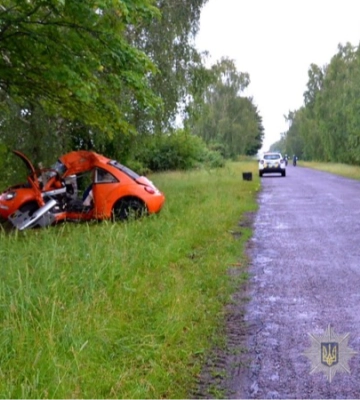 На Волині внаслідок ДТП загинула 28-річна водійка легковика