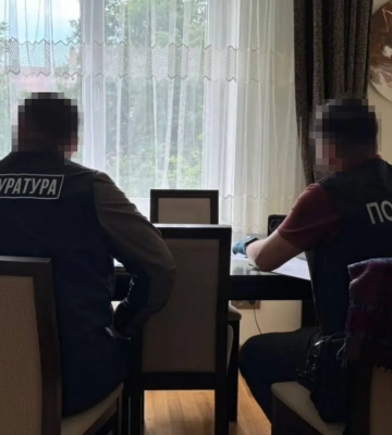 Майже 41 млн грн соцвиплат оформили на родичів і знайомих: на Львівщині підозрюють 3 ексслужбовиць. ФОТОрепортаж