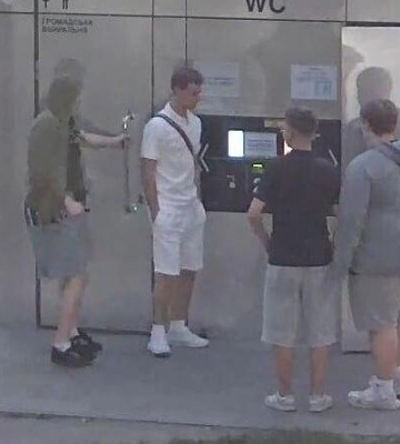 Збитки перевищили 75 тис. грн: у центрі Львова вандали пошкодили громадську вбиральню.