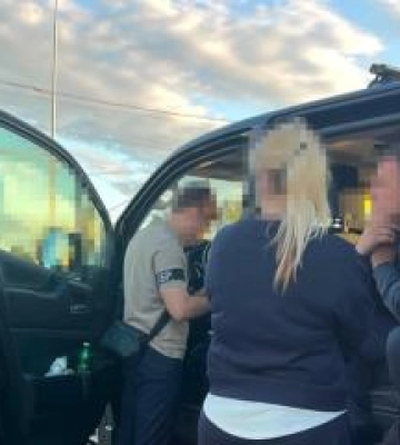 Квартира у Варшаві та елітні авто на матір: правоохоронця з Полтавщини підозрюють у незаконному збагаченні на 16 мільйонів