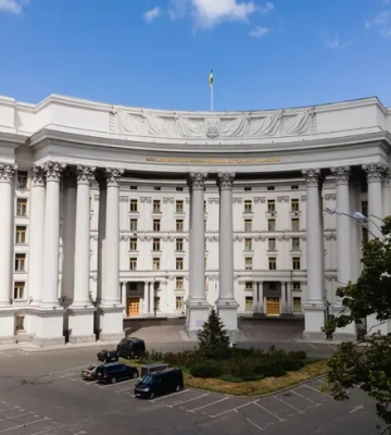 Киев работает над снижением напряженности в отношениях с Польшей — МИД
