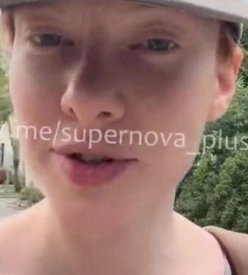Росіянка скиглить про відсутність пального та світла в окупованому Криму: "Иду пешком, потому что нет бензина". ВIДЕО