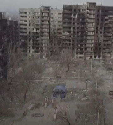 Маріупольцям обіцяли відбудову, але залишили без житла й грошей: кого звинувачують
