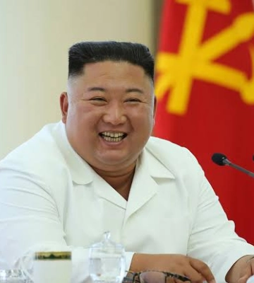 Ким Чен Ын запускает ядерный флот: Северная Корея похвасталась новым сверхвооружением