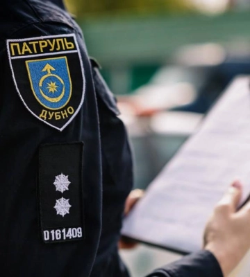На Дубенщині патрульні склали адмінматеріали на чоловіка, який вчиняв домашнє насильство