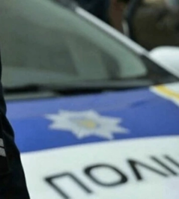 У Києві компанія привʼязала до дерева 58-річного чоловіка та забила його до смерті
