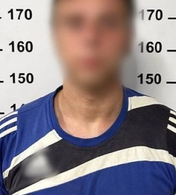 В Киеве пятеро мужчин до смерти избили прохожего, привязав его к дереву, - полиция. ФОТО