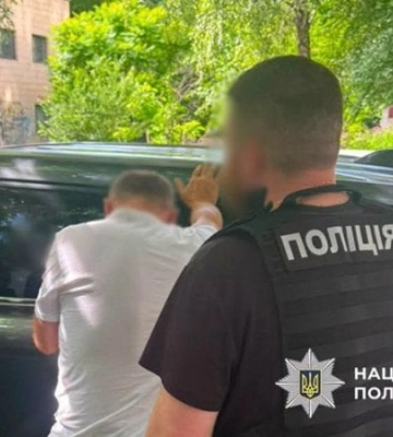 У Києві двох чоловіків підозрюють у переналаштовуванні лічильників електроенергії та газу і занижуванні показань