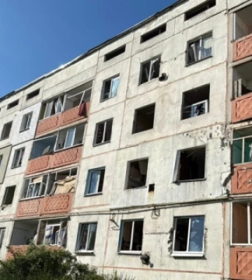 Росіяни вдарили по підприємству та дитсадку на Харківщині, є поранений