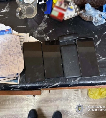 Правоохоронці виявили двох підозрюваних у викраденні 2 млн гривень держдопомоги в удови загиблого бійця на Харківщині 