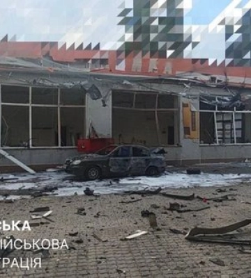 Трое мужчин получили ранения в результате атаки оккупантов на Центральный рынок в Херсоне – ГВА