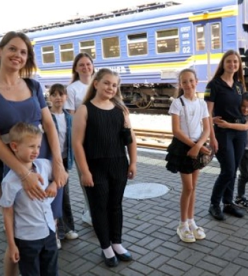 Від дитячого малюнка до митного контролю: юним закарпатцям показали, як працюють «ворота до Європи»