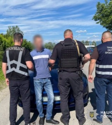 Чергова зустріч із «клієнтом» стала останньою: на Закарпатті затримали підозрюваного у збуті метамфетаміну