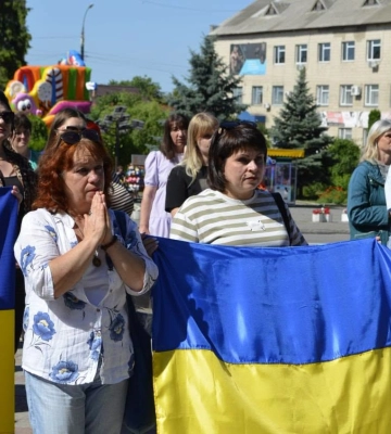У Звенигородці зустріли звільненого з полону захисника, який три роки провів у неволі
